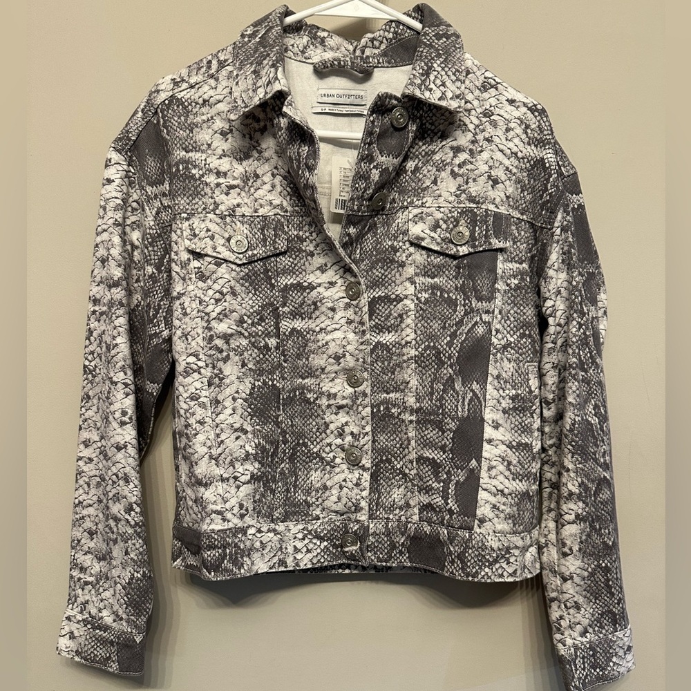NWT Urban Outfitters Black & White Snakeskin Jean Jacket - Small
